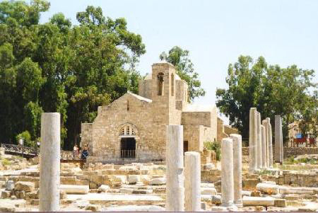 St Pauls Pillar in Paphos - a wedding photo opportunity