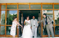 wedding_picture06.jpg (38920 bytes)